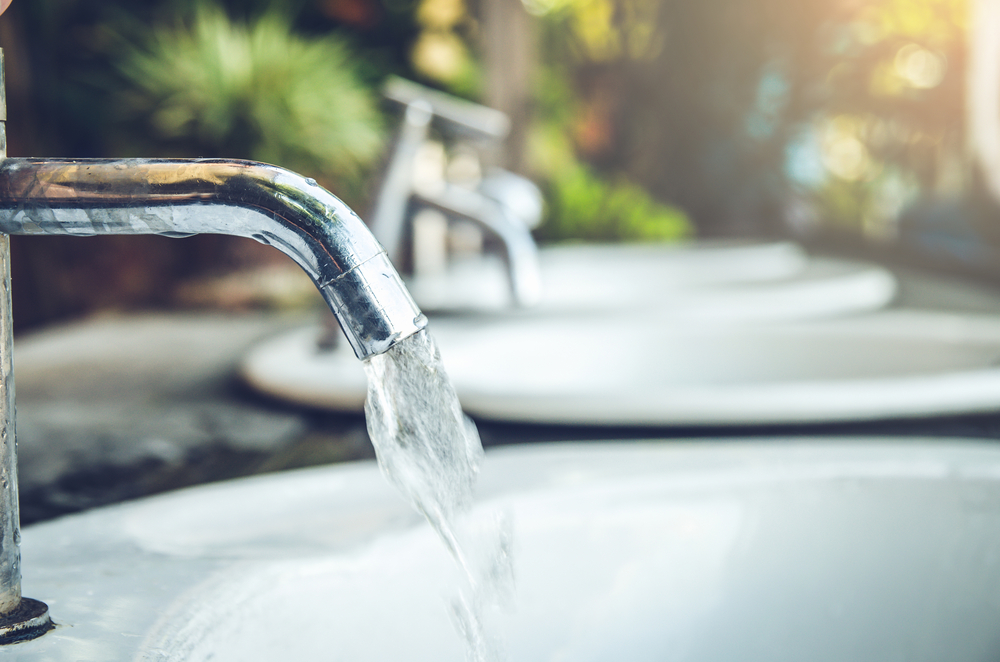 Congreso ordena supervisar a empresas proveedoras de agua potable