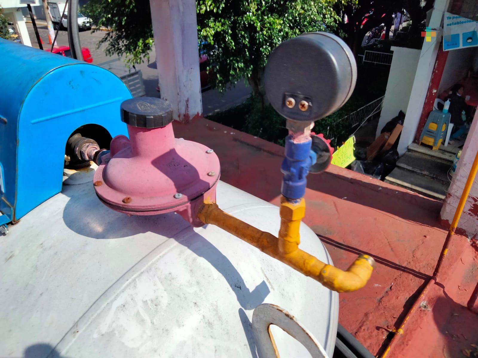 Refuerzan vigilancia en mercado La Rotonda de Xalapa, tras robo de tubería