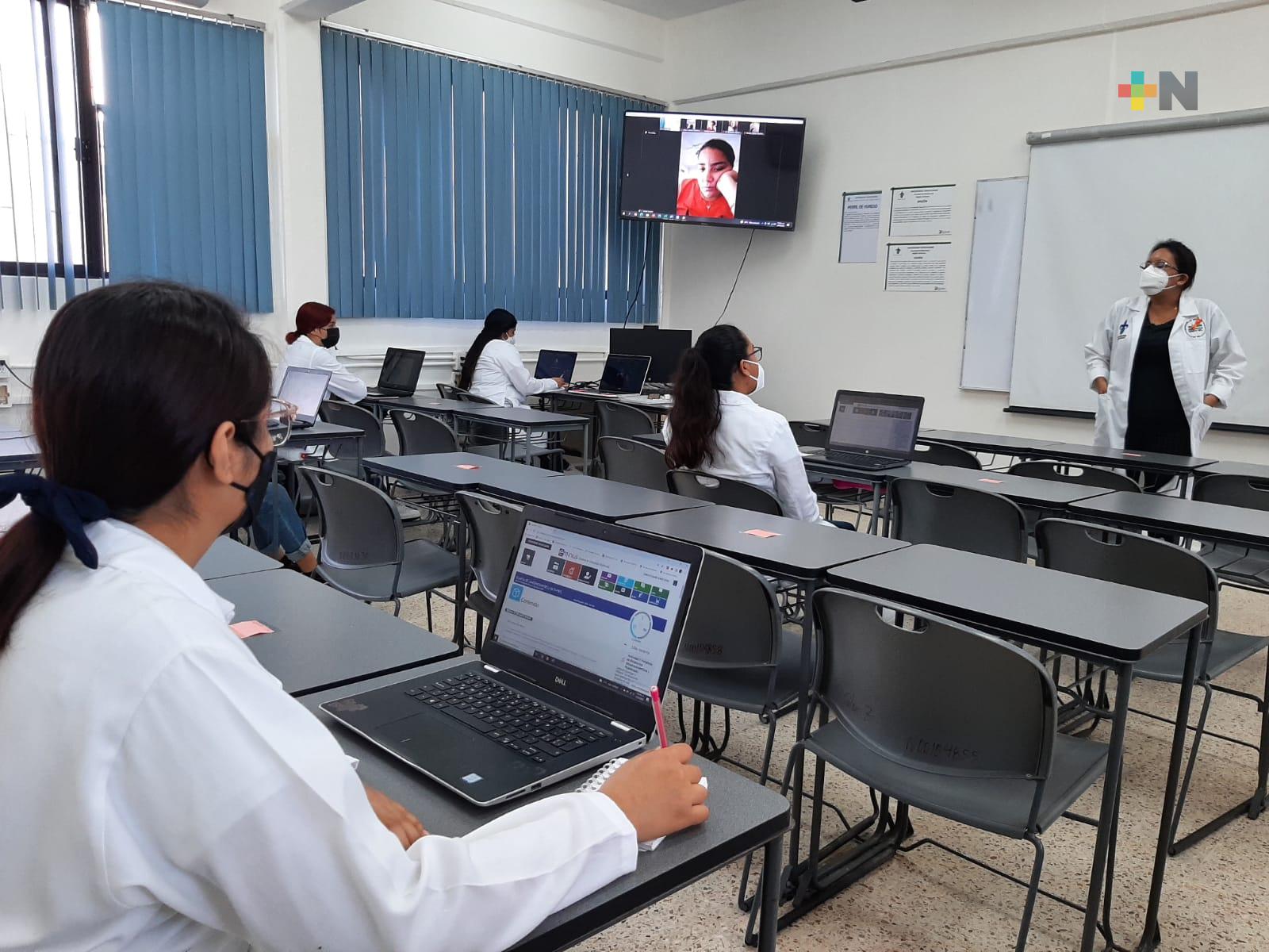 Regresan a clases presenciales facultades de Artes, Administración y Enfermería de la UV región Veracruz