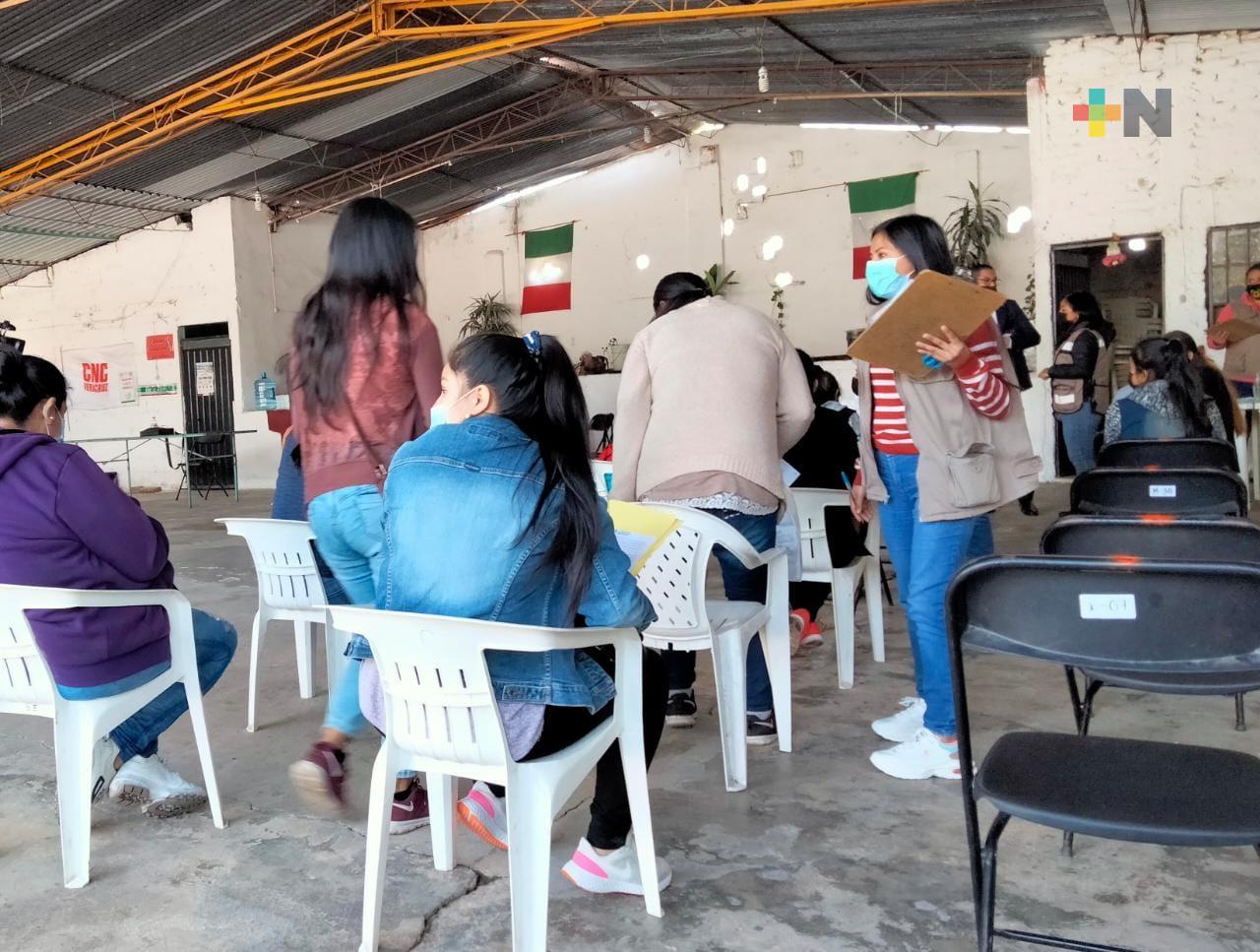 Realizan jornada de vacunación antiCovid para embarazadas en municipio de Coatepec