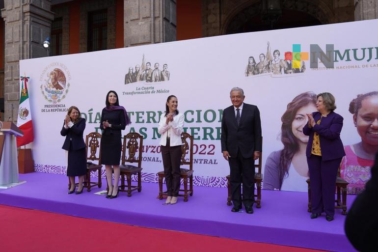Fundamental seguir luchando por la igualdad económica, social y de género, afirma presidente en el Día Internacional de las Mujeres