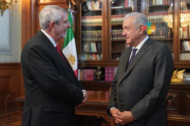 Presidente recibe en Palacio Nacional cartas credenciales de embajadores