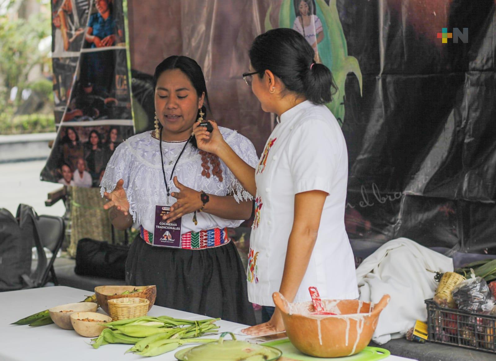 Artesanos y productores de Coatepec satisfechos con primer Encuentro Cultural del Orgullo Veracruzano