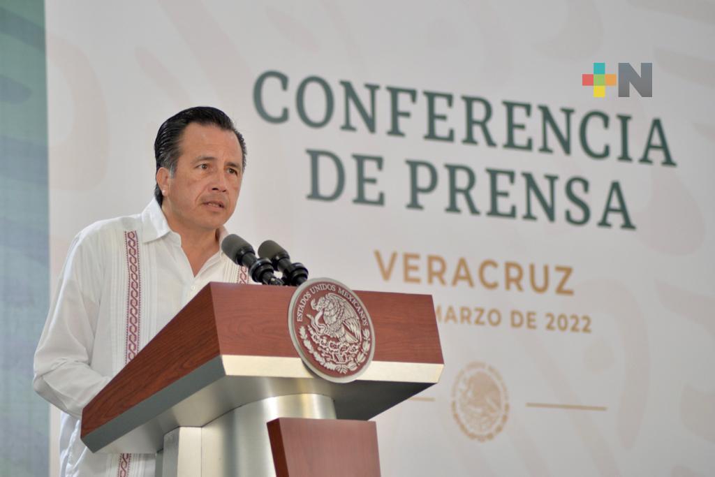 Crítica Cuitláhuac García que el INE pretendiera callar las voces que apoyan al presidente