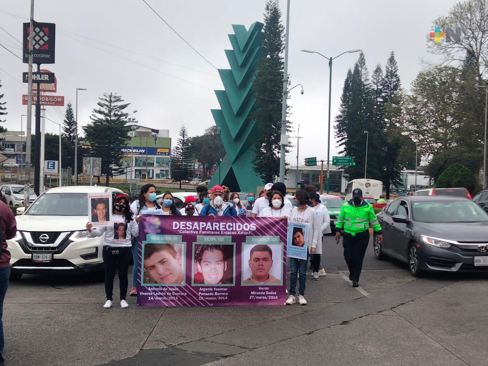 Familiares de jóvenes desaparecidos marchan en Xalapa, piden avances en investigaciones