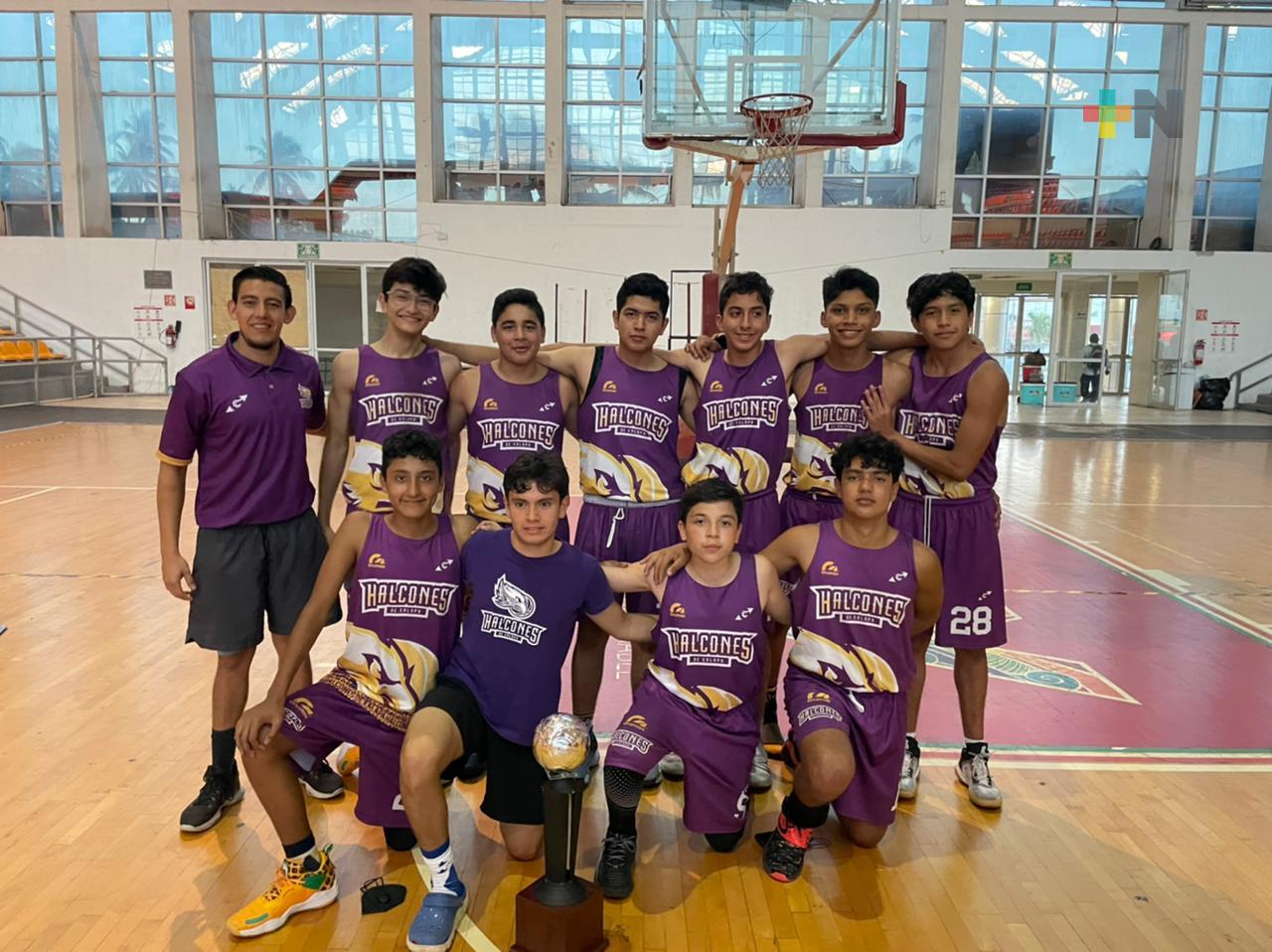 Equipos de Academia Halcones de Xalapa ganan segundo lugar en Estatal