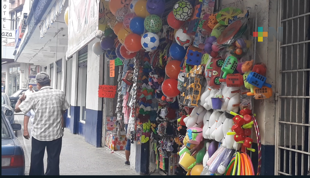 Buscarán en Tuxpan reubicar ambulantes