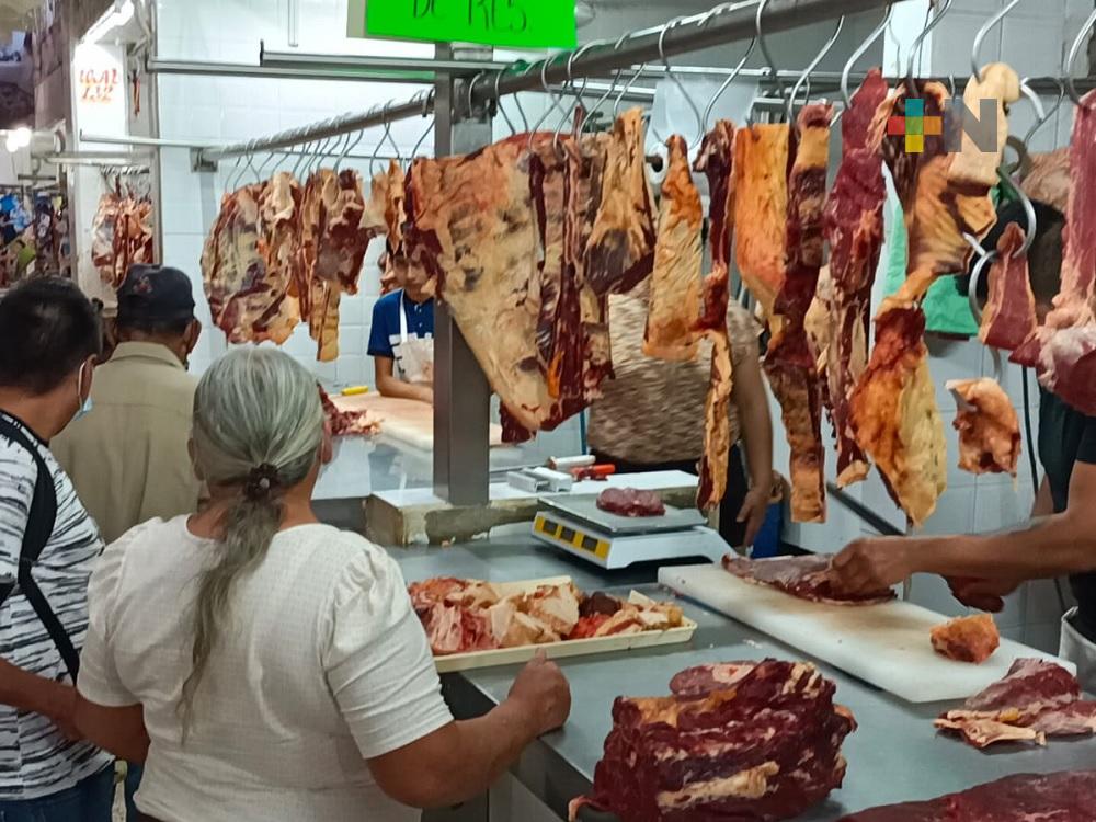 Incrementan precios de carnes, frutas y verduras en mercado de Martínez de la Torre
