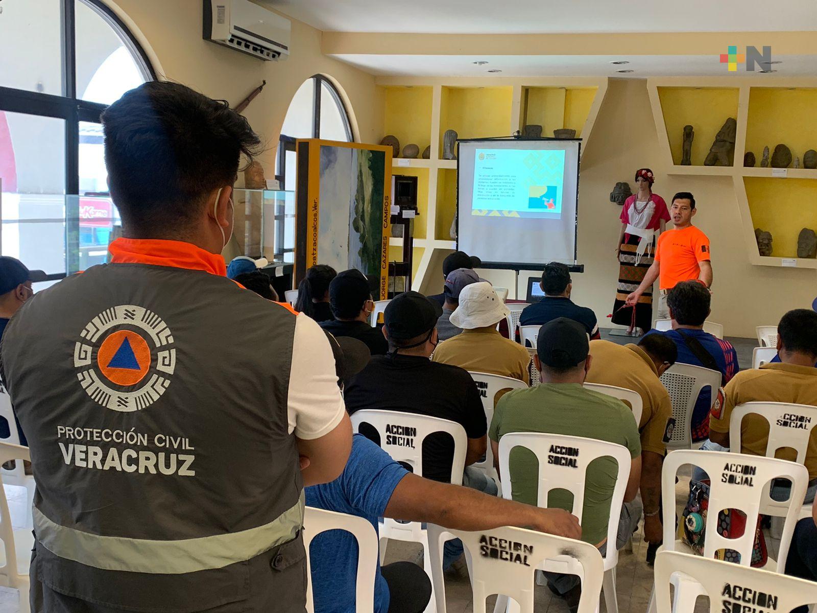 Capacitan a personal de PC y bomberos en rescate acuático con miras a la Semana Santa