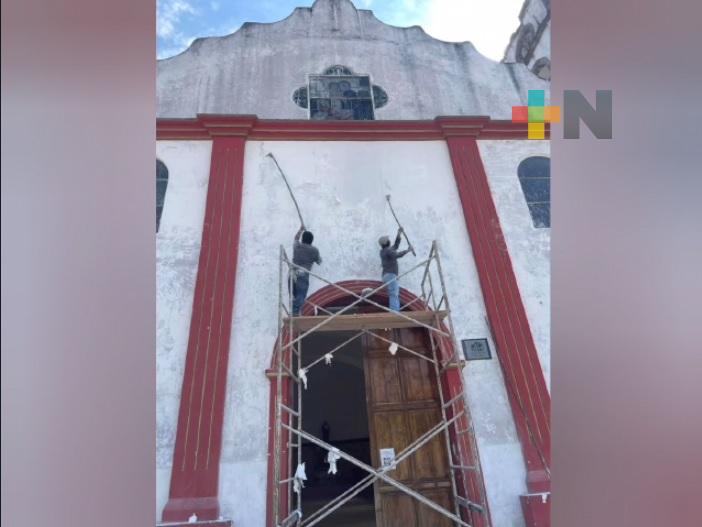 Continúa remodelación de parroquia de Zacualpan para celebrar fiesta patronal