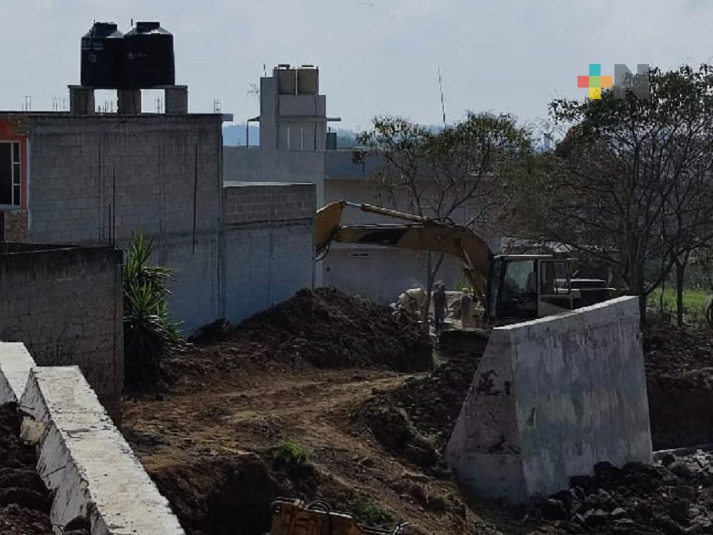 Continúan obras de rehabilitación en puente El Castillo