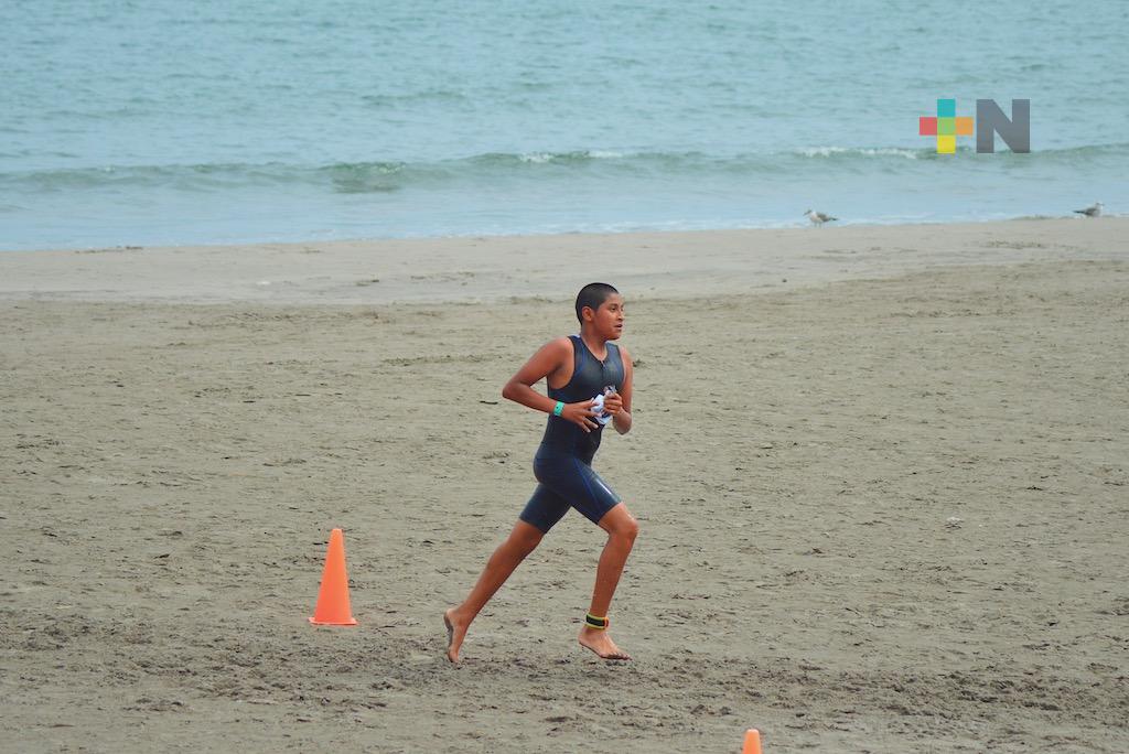 Triunfan veracruzanos en Acuatlón del Regional Nacional