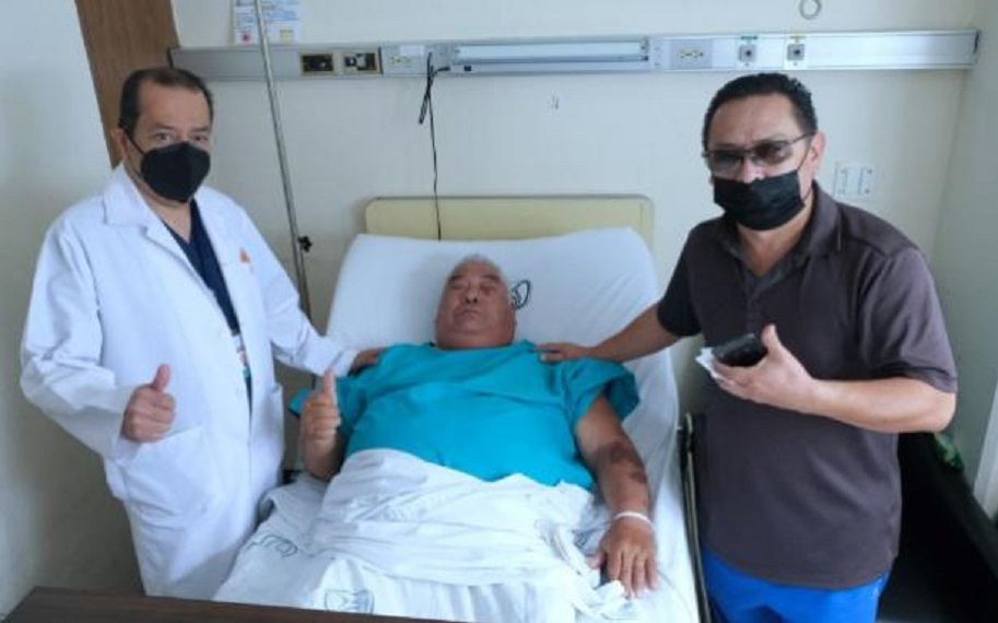 Especialistas del IMSS salvan ojo de aficionado que resultó lesionado en partido de futbol en Querétaro