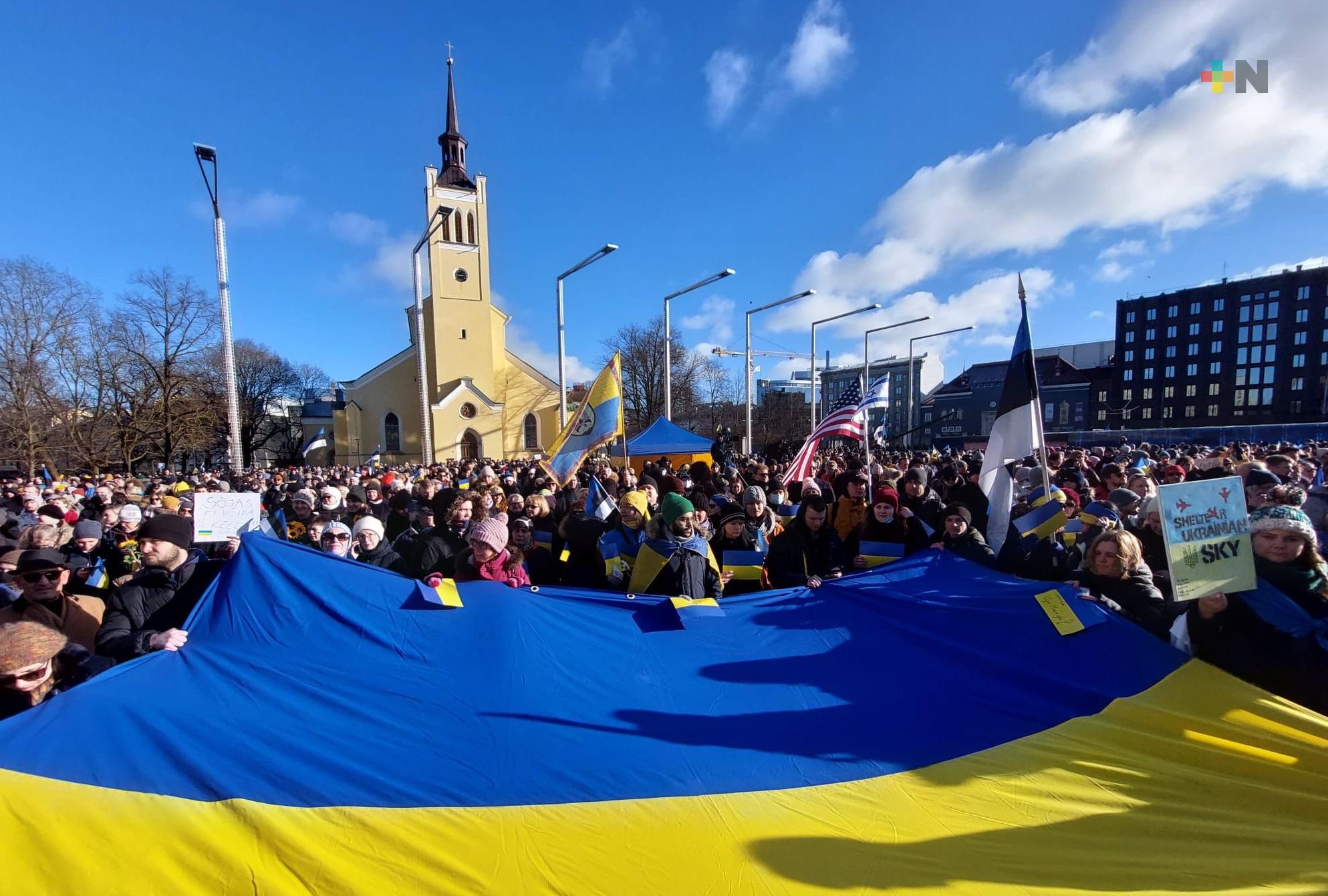 Zelensky se dirigió al parlamento de Alemania, «se crea un muro en europa, entre esclavitud y libertad»