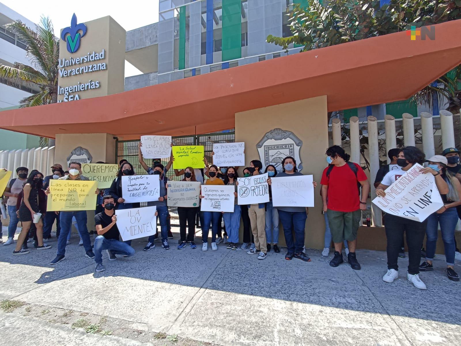 Alumnos de ingenierías de la UV exigen regreso a clases presenciales