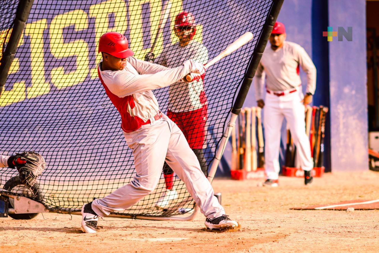 El dominicano Rafael Polo reportó como invitado a pretemporada de El Águila