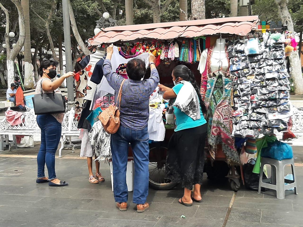 Mujeres admiten no poder responder al paro nacional por necesidad económica