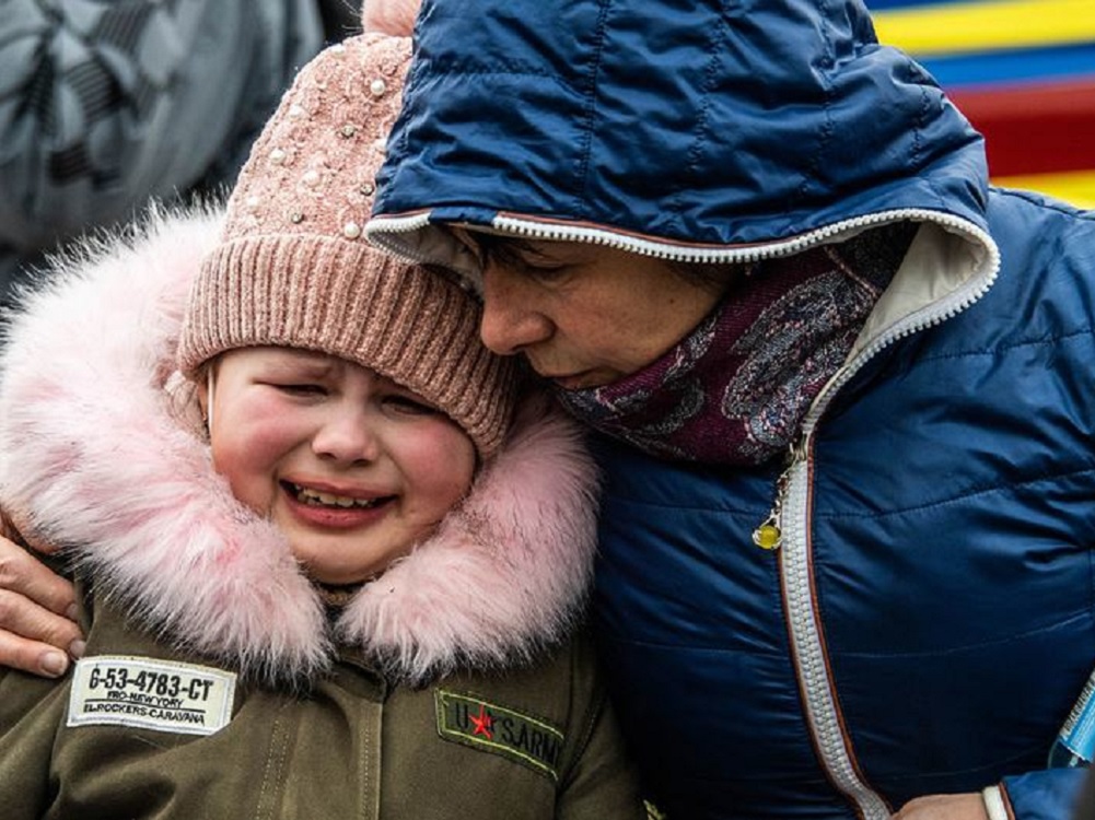 Los niños y las mujeres ucranianos, cada vez en mayor riesgo de violencia y trata: ONU