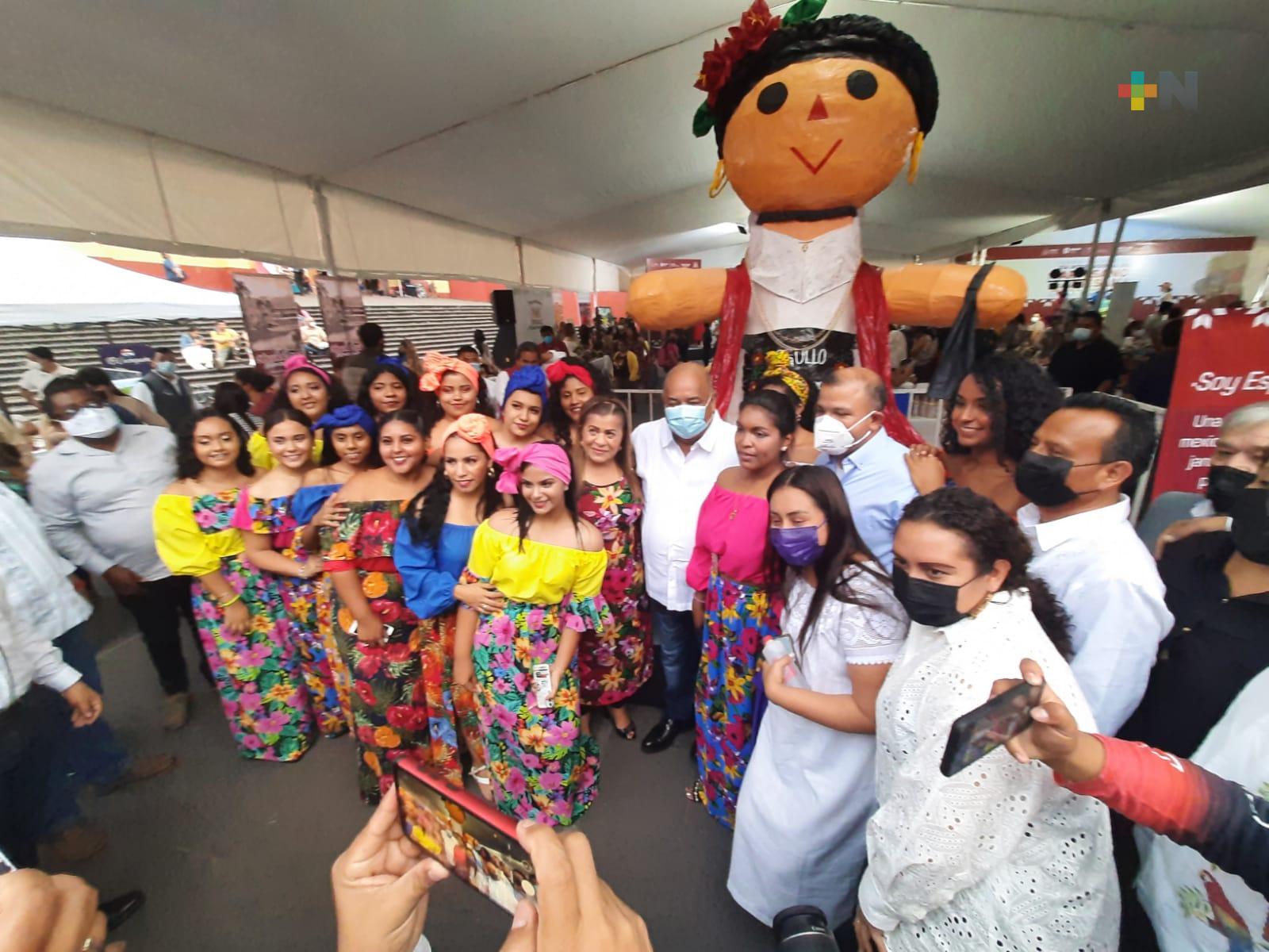 Inauguran autoridades estatales y municipales la Expo Artesanal, Gastronómica y Cultural