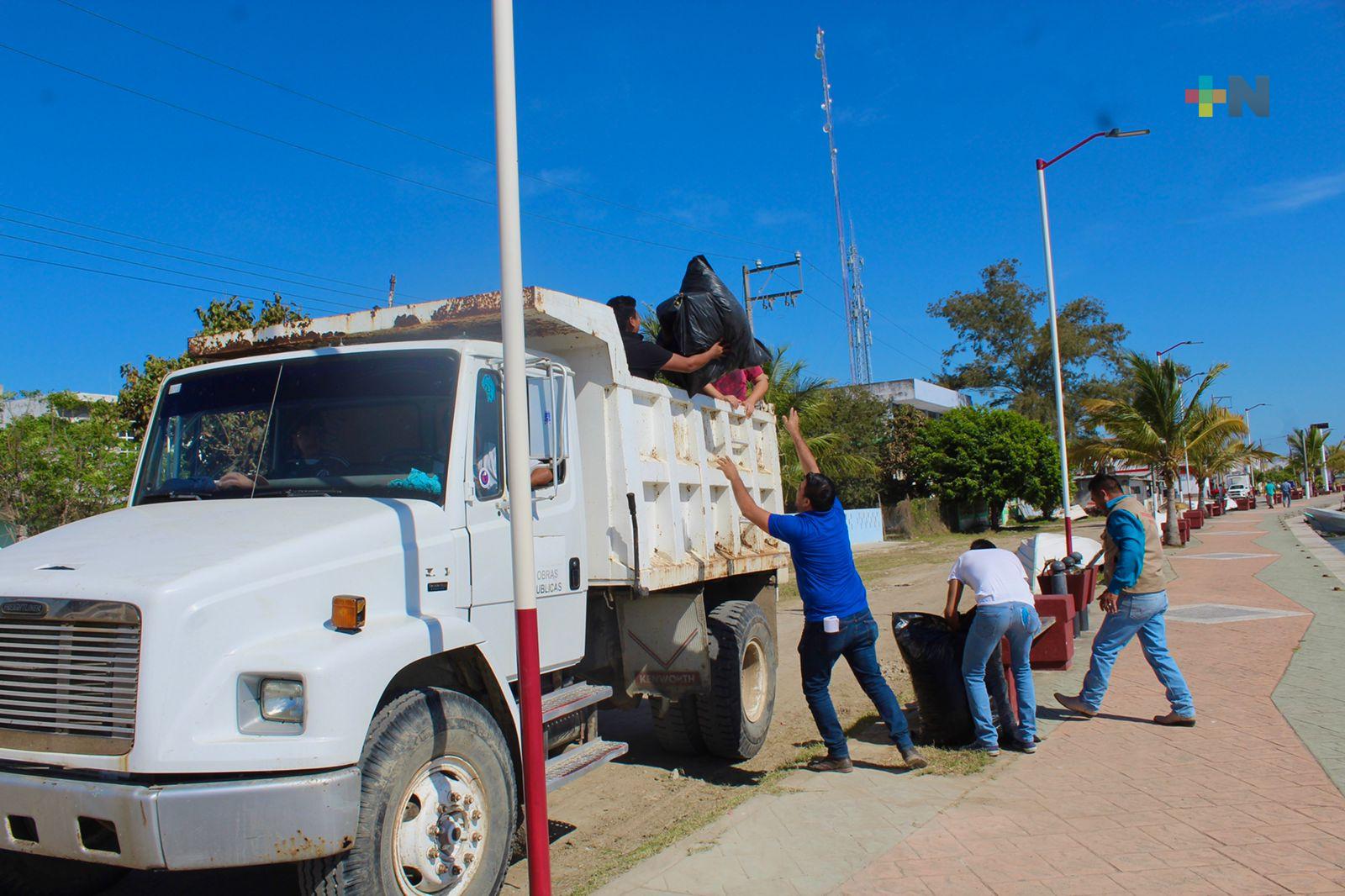 Exitosa jornada de limpieza se efectúa en la Laguna de Tamiahua