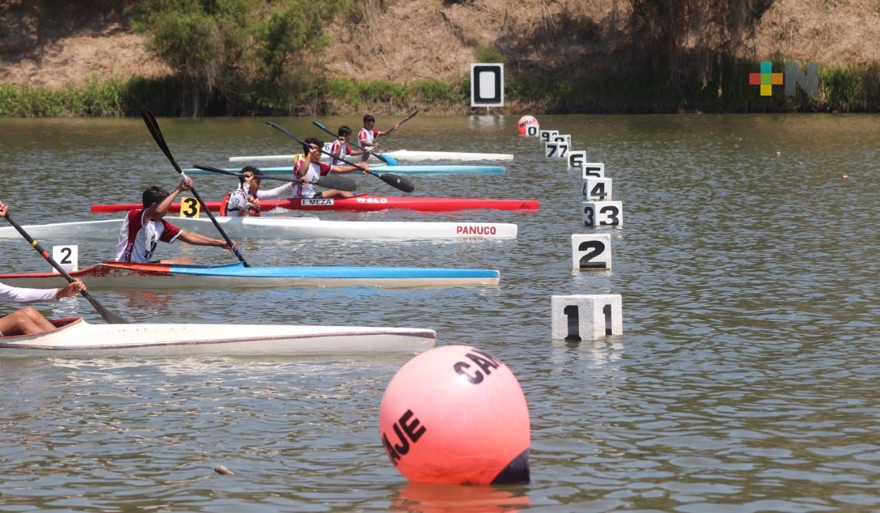 Tuxpan campeón de Juegos Estatales Canotaje 2022
