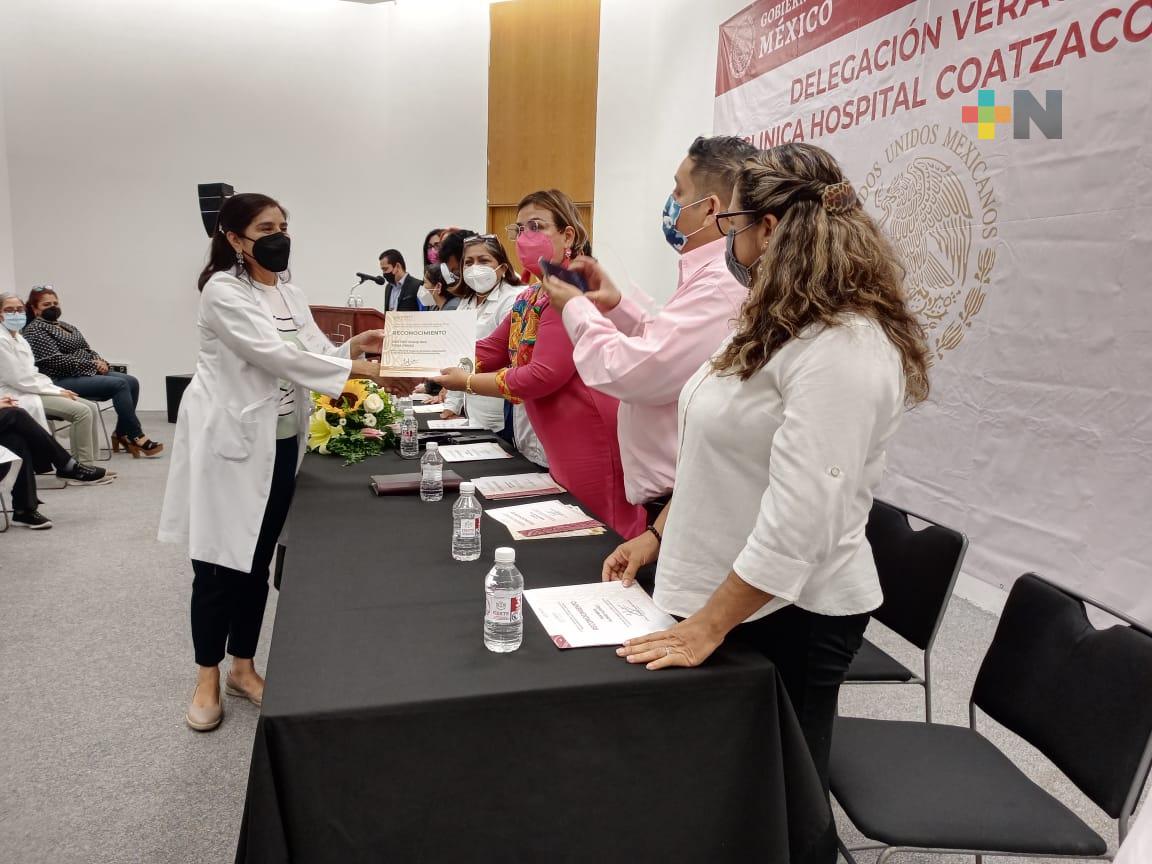 ISSSTE delegación Veracruz otorga reconocimientos a su personal por años de servicio