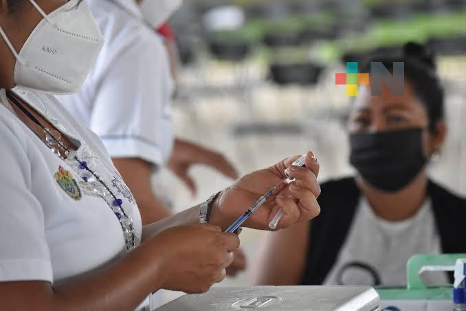 En México, 48.2 millones de personas han recibido vacuna de refuerzo contra COVID-19