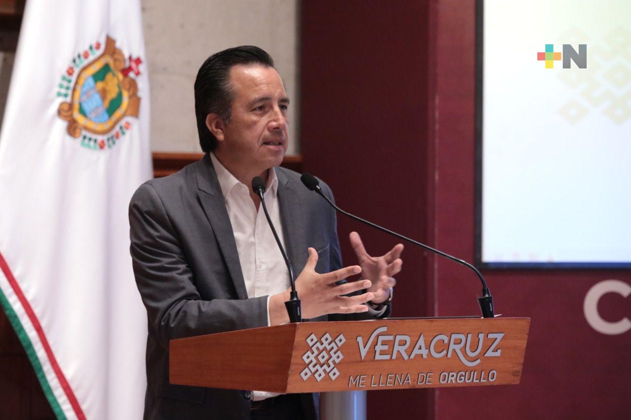 Una vez más, exhorta Gobernador bajar sueldos estratosféricos de altos funcionarios