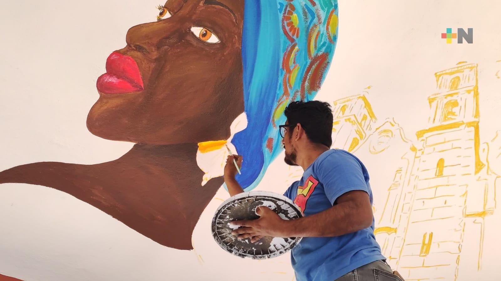 Realizan mural histórico en el kiosco de Yanga