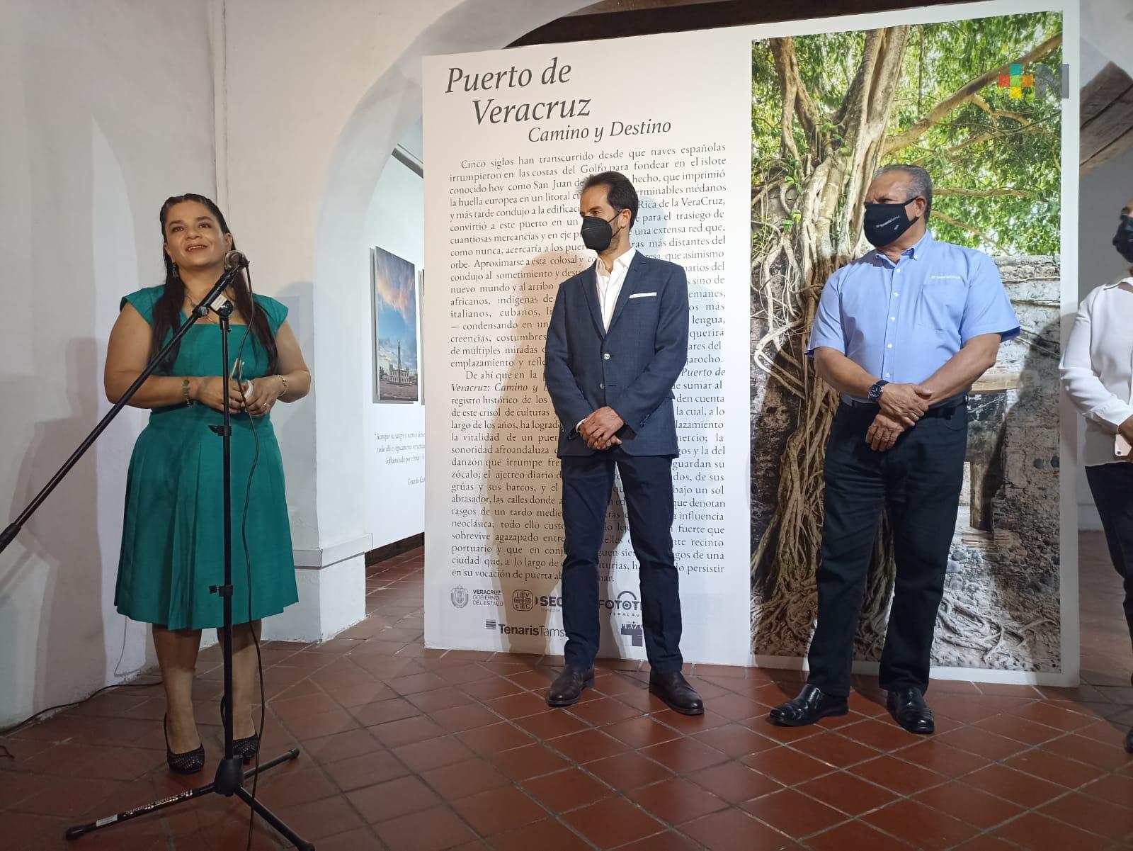 Inauguran exposición fotográfica «Puerto de Veracruz, Camino y Destino»