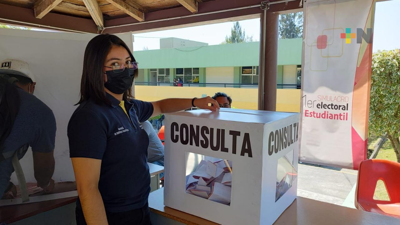 Estudiantes de Tecnológicos realizaron simulacro de Revocación de Mandato