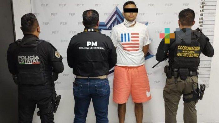 Detiene la FGE a «El Pino», presunto asesino del periodista J.V.R. oriundo de Tezonapa