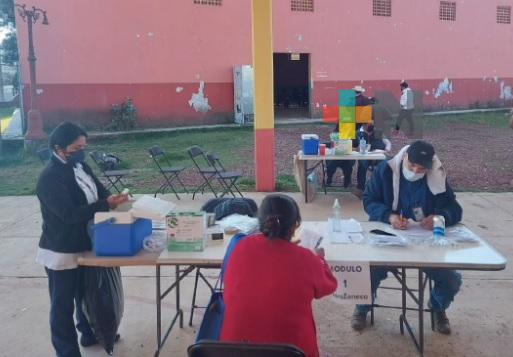 Este lunes continúa la vacunación de refuerzo anti-Covid en Huayacototla