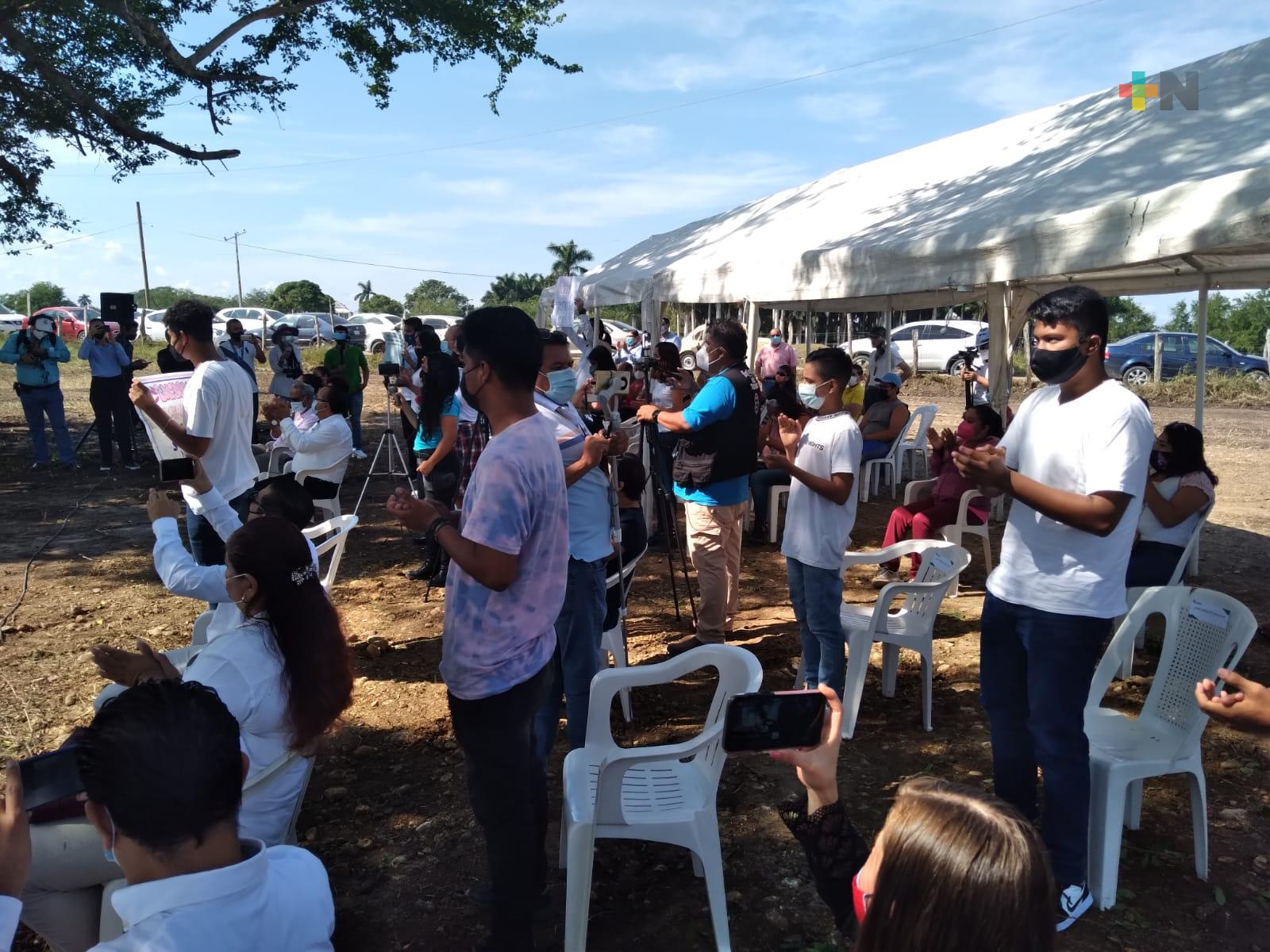 En Tuxpan, sistema de telebachilleratos busca apoyo de Espacios Educativos