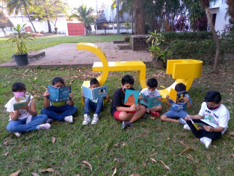 Invita Exconvento Betlehemita al conversatorio “Historias con alas”