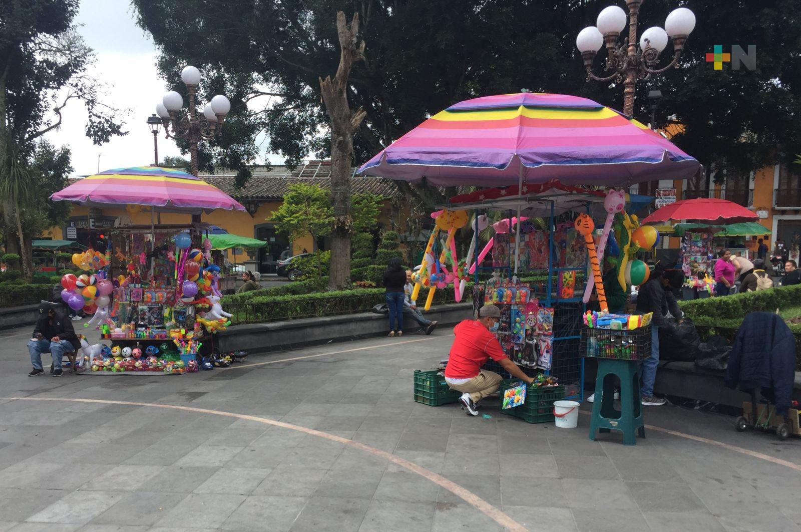 Verificarán cédulas y permisos de vendedores ambulantes en Coatepec
