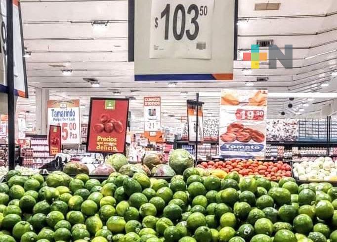 Precio del limón continúa en aumento en supermercados de Coatzacoalcos