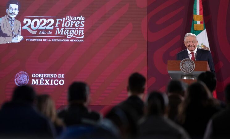 Litio será de los mexicanos: presidente; reafirma defensa de mineral estratégico