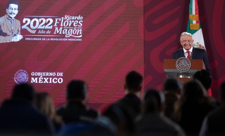 Litio será de los mexicanos: presidente; reafirma defensa de mineral estratégico