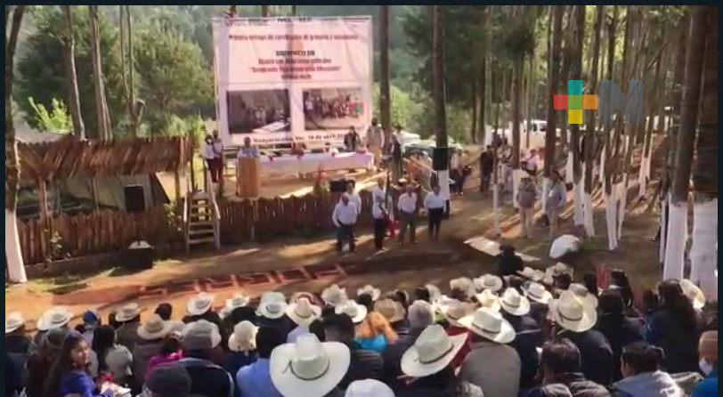 Entrega IVEA y Sembrando Vida certificados a estudiantes de Zacualpan y Huayacocotla