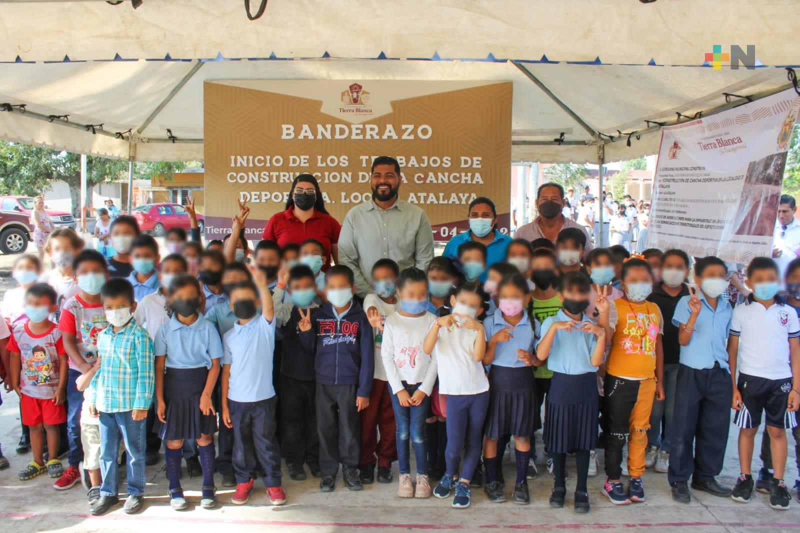 Con inversión superior a 1.6 mdp, inician construcción de cancha deportiva en Tierra Blanca