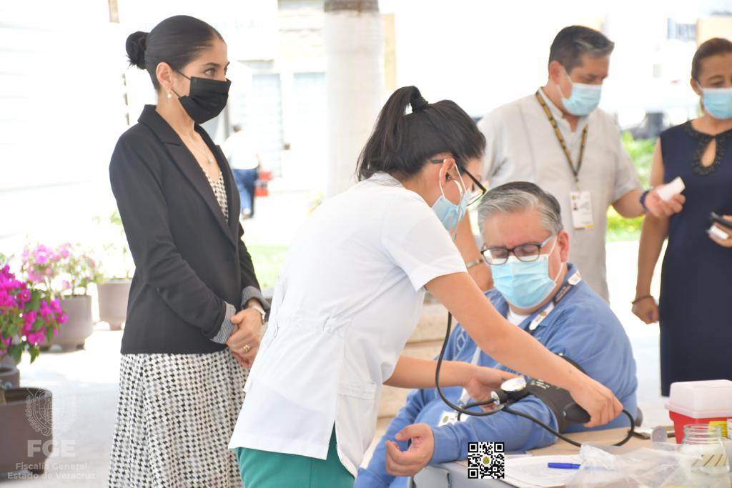 IMSS implementa jornada de salud en instalaciones de la FGE
