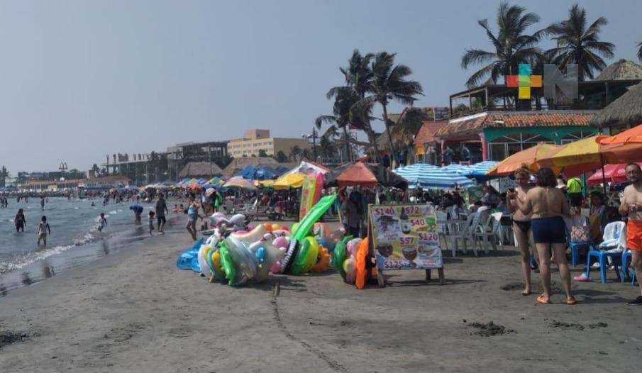 Playas del puerto Veracruz continúan con importante afluencia de turistas