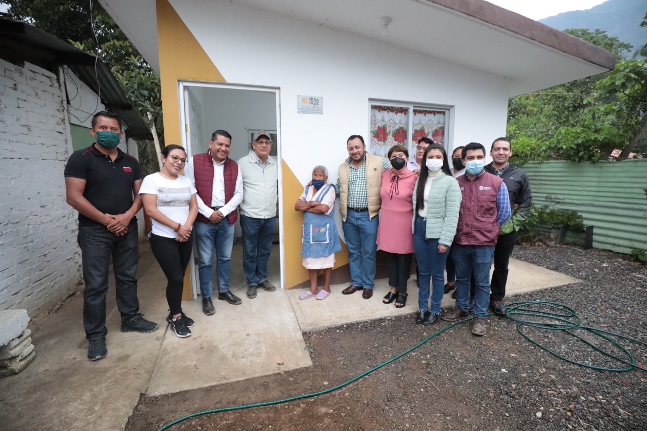 Impulsa Sedesol autosufiencia alimentaria y mejora vidas de familias en las Altas Montañas