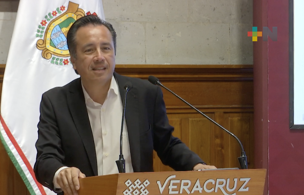 No somos lo mismo: Cuitláhuac a conservadores que lo comparan con el PRI