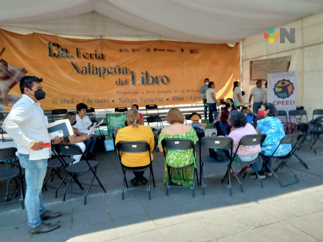 Celebran el Día del Libro en parque Juárez