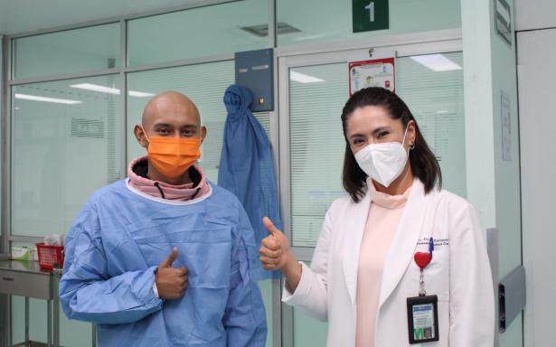 Paciente con leucemia se recupera con trasplante de médula de donadora no compatible