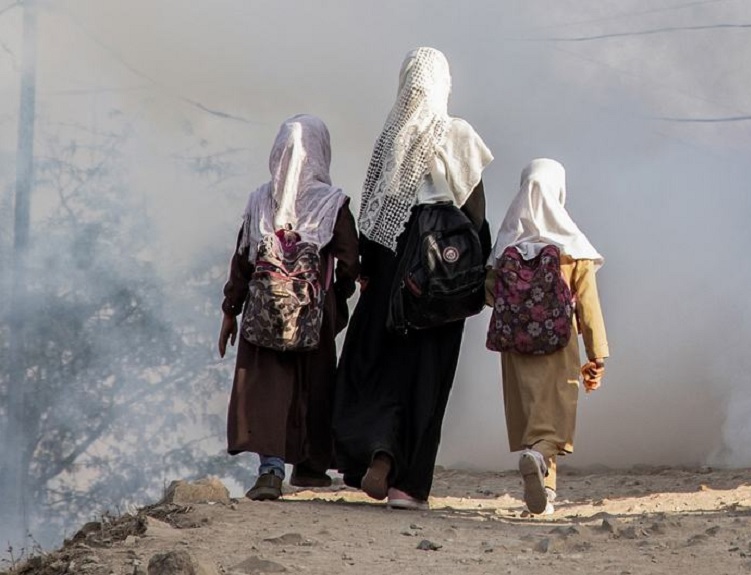 Gobierno de Yemen se compromete a no usar niños soldados