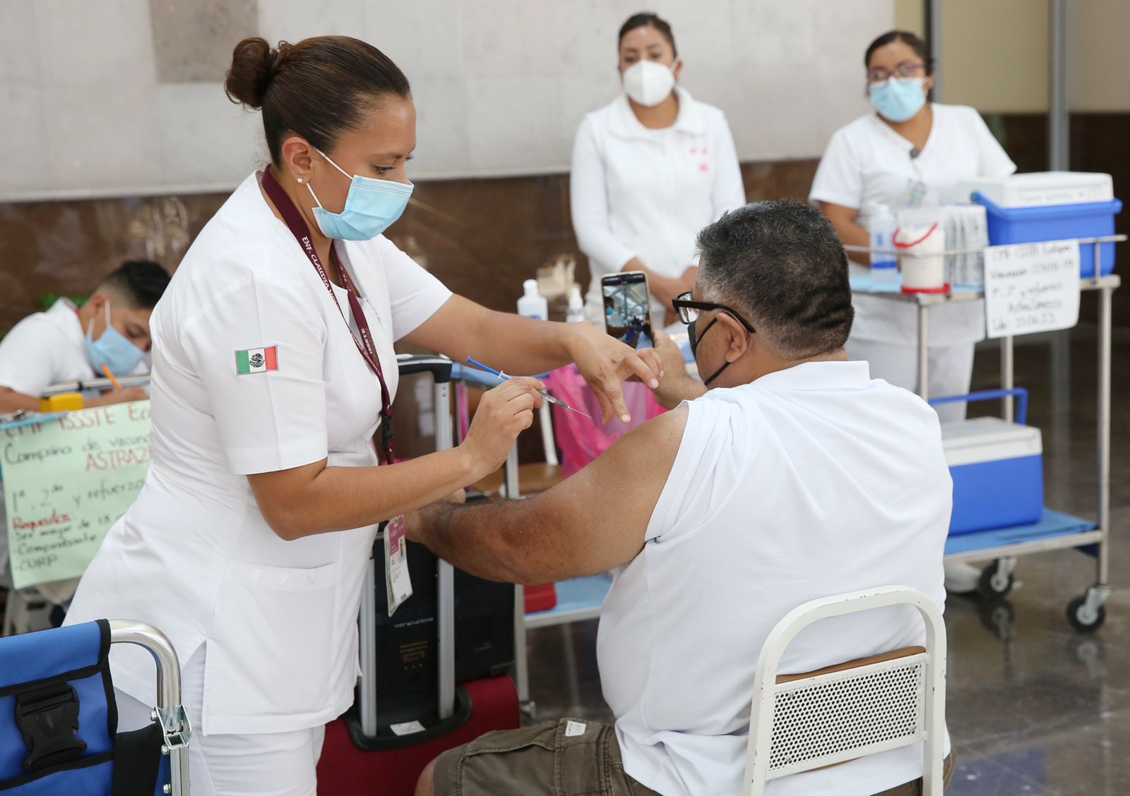 Más de 300 mil dosis contra Covid-19 aplicadas en el ISSSTE