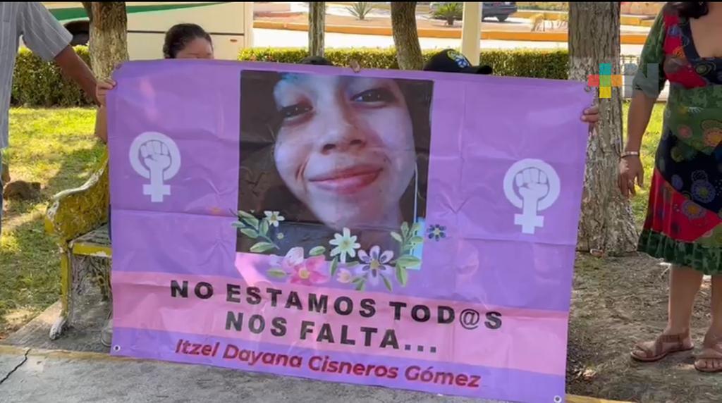 Familiares de Itzel Dayana, asesinada hace un año, marchan en Nanchital para exigir justicia